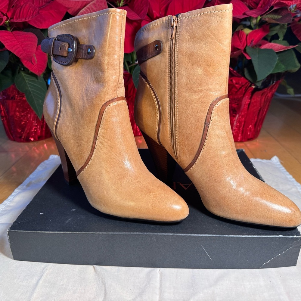 Women's Natural Ankle Boots